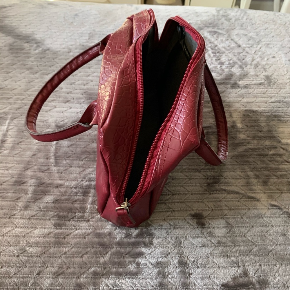 Small Red Purse - Picture 3 of 4